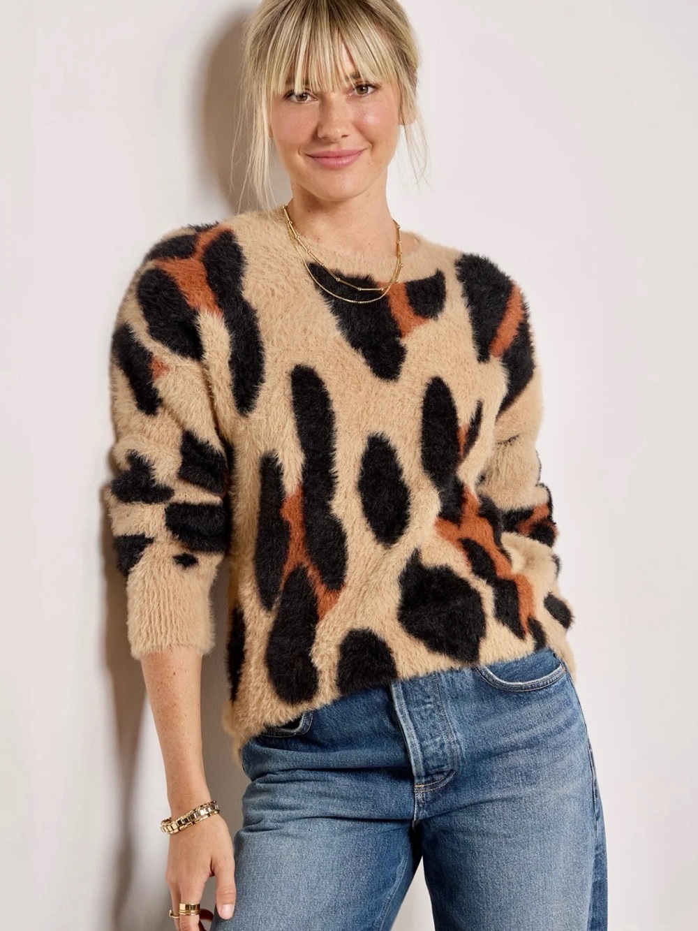 Evereve Faux Fur Animal Print Crewneck Relaxed Fuzzy Sweater Women Medium